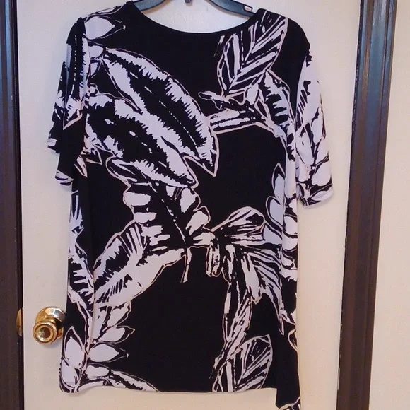 Chicos top - Picture 2 of 8